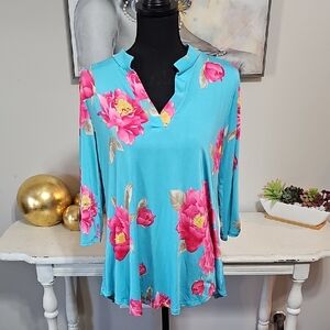 🌺 Southern Divas Boutique Floral Top - Small